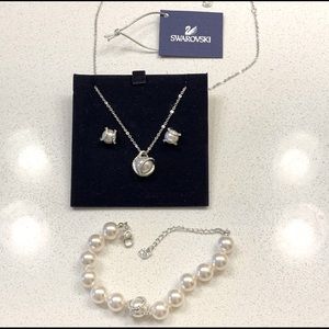 Swarovski necklace, earrings and bracelet set.